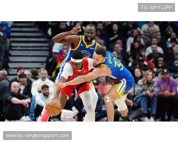 巴恩斯禁区横移盖帽，猛龙多打一波流