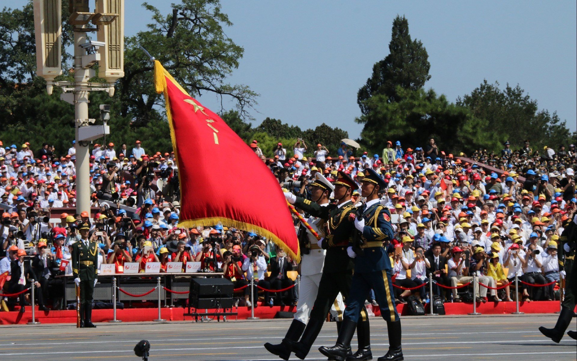 佛罗伦萨保持整体阵型压制对手反扑,佛罗伦萨综合